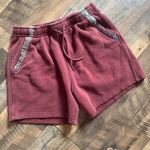 Men’s A & F Drawstring Sweat Shorts in Brick Red